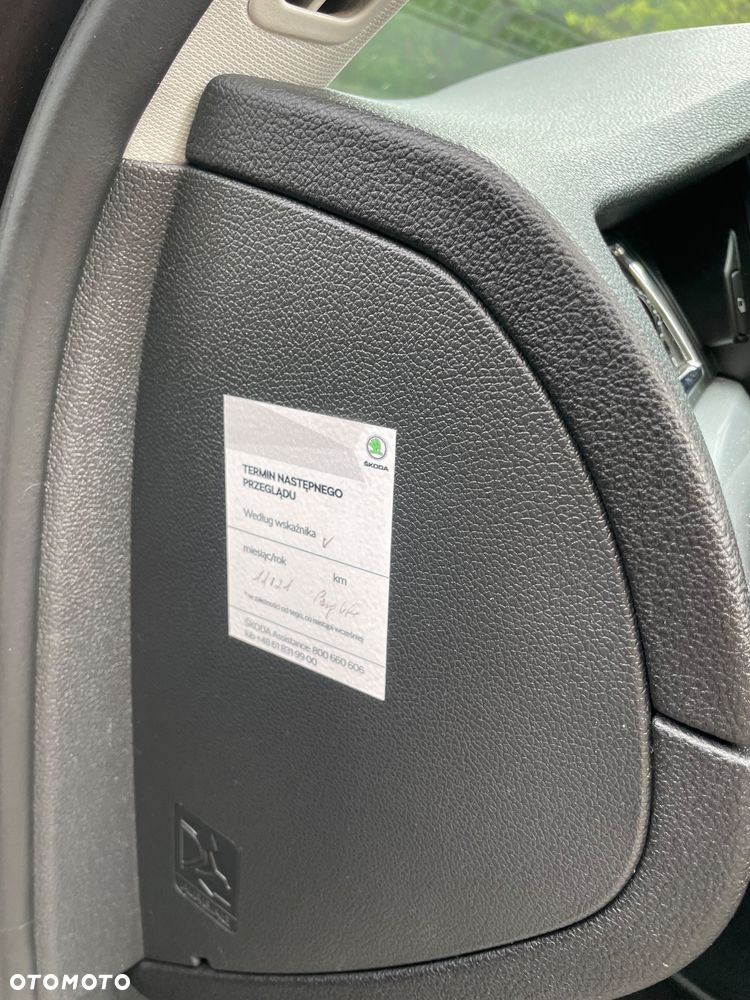 Skoda Superb 2.0 TDI Ambition - 25