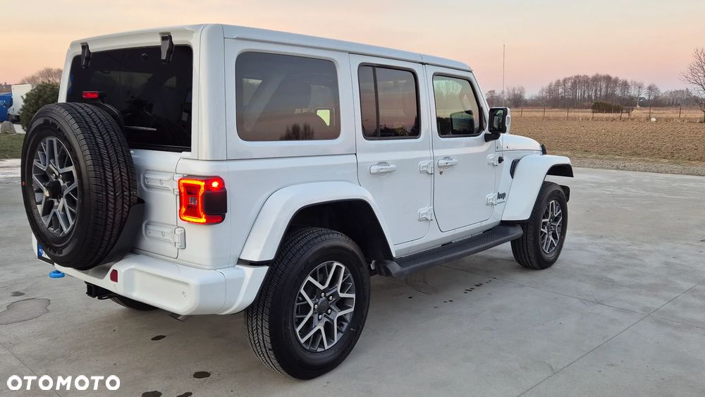 Jeep Wrangler - 5