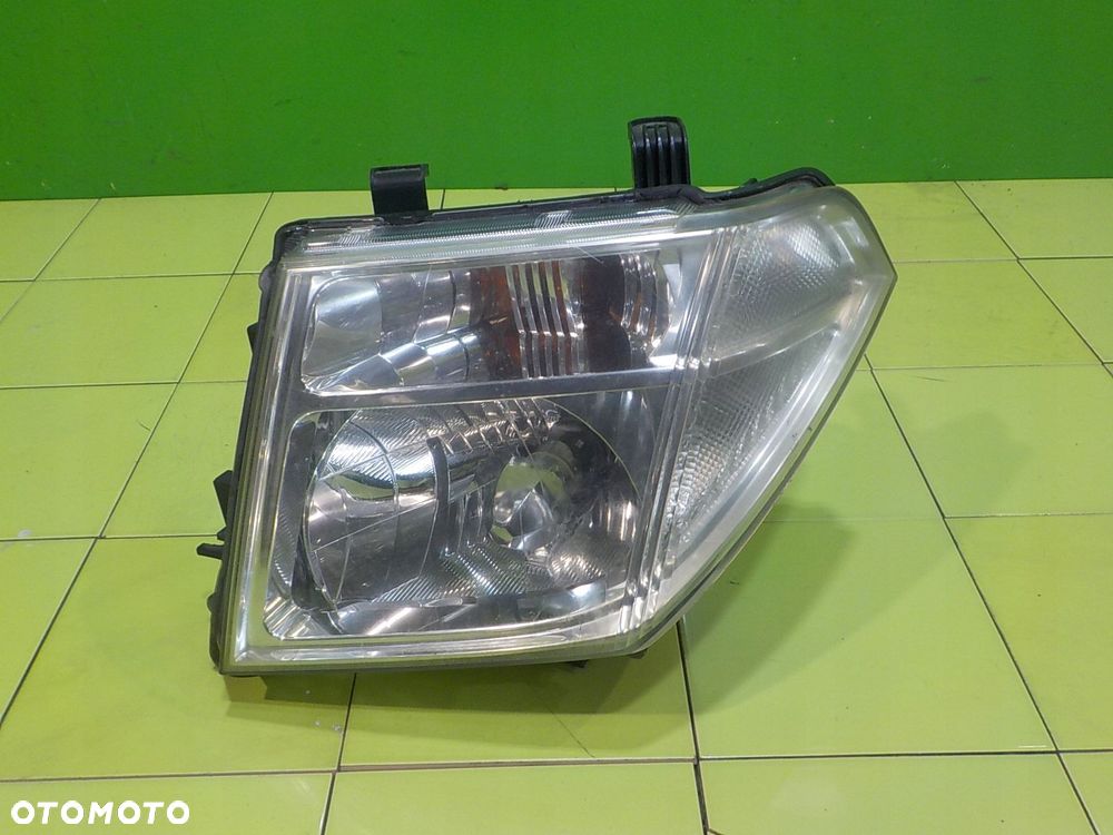 NISSAN PATHFINDER 2.5 D4 07r 5D xenon lampa lewa przod - 11