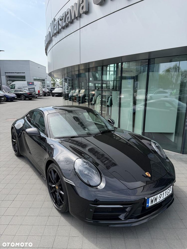 Porsche 911 Carrera 4 - 5