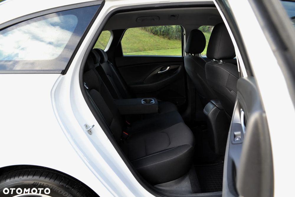 Hyundai i30 1.6 CRDi BlueDrive Comfort - 12