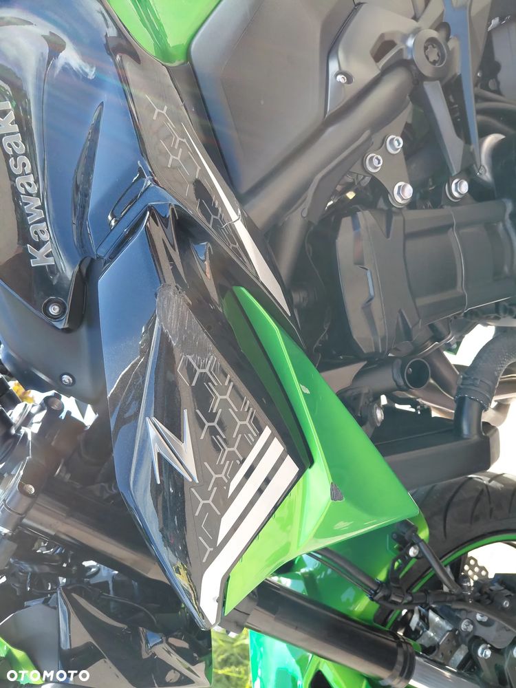 Kawasaki Z 900 - 12