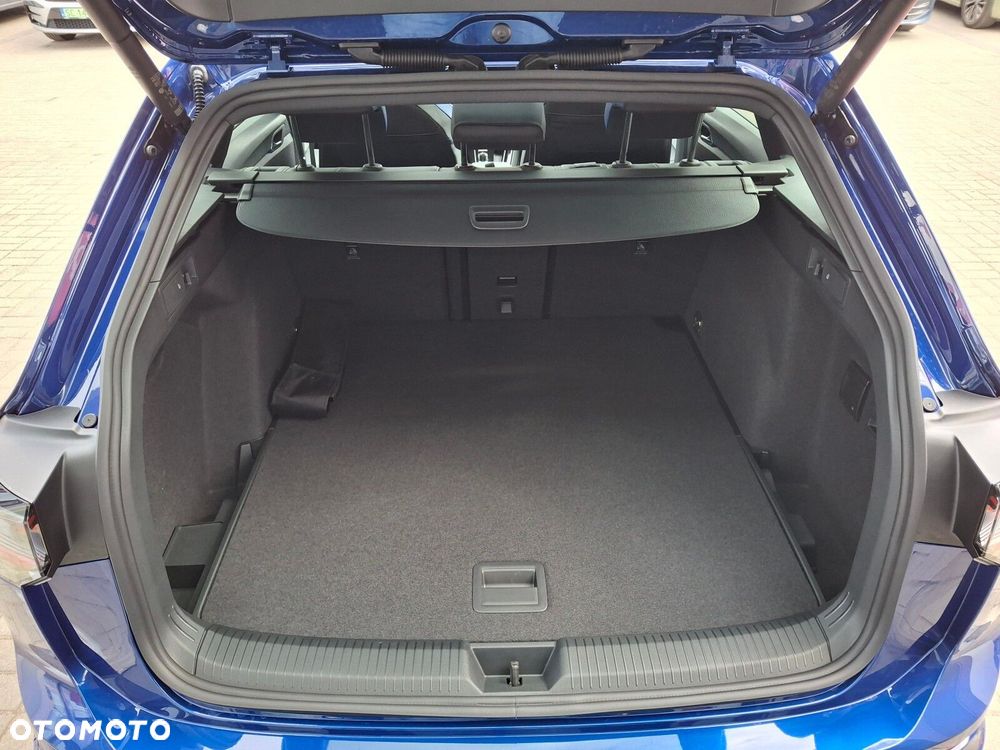 Volkswagen Golf Variant 2.0 TSI 4Motion R - 18