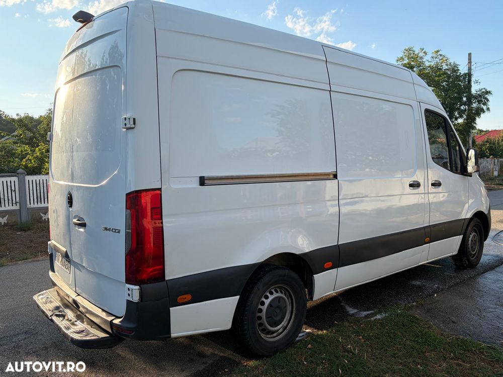 Mercedes-Benz Sprinter - 4