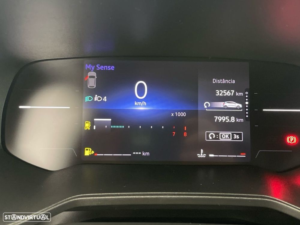 Renault Clio 1.0 TCe Techno Bi-Fuel - 9