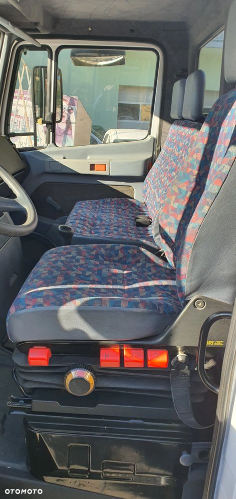 Mercedes-Benz VARIO 812D - 15