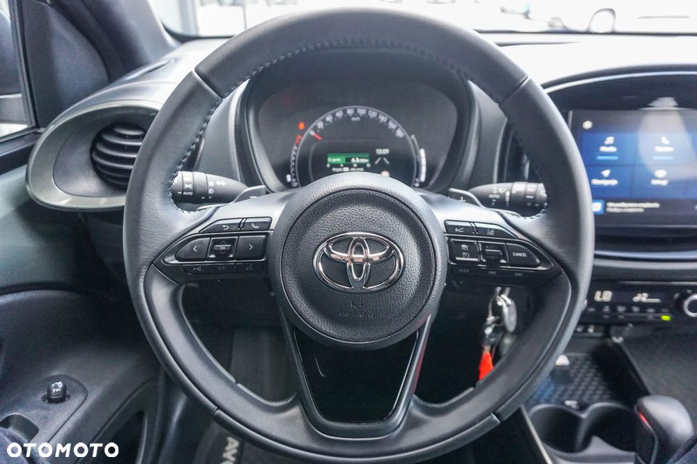 Toyota Aygo X 1.0 VVT-i Executive CVT - 11