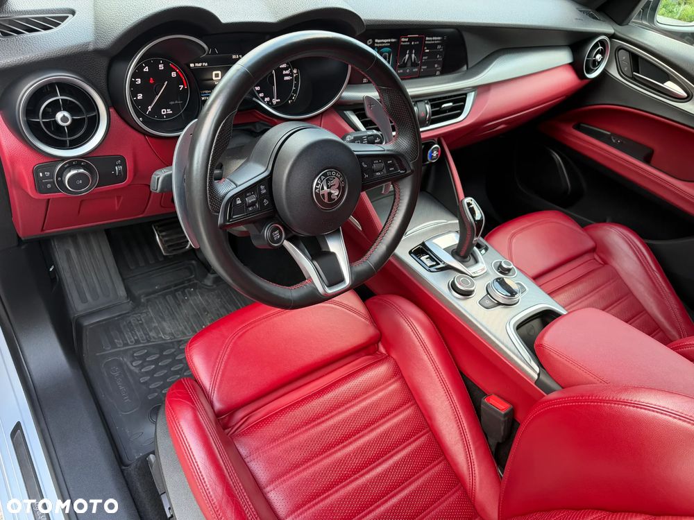 Alfa Romeo Stelvio 2.0 Turbo Veloce Q4 - 9