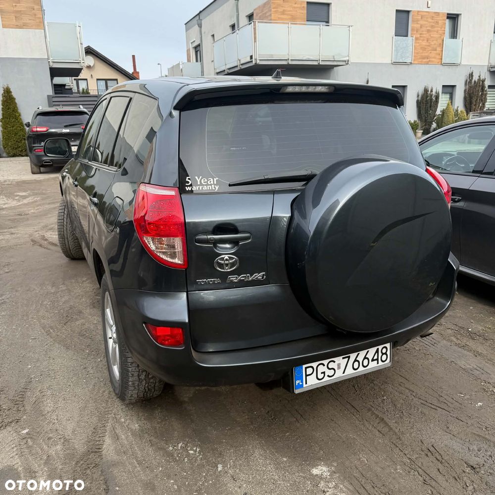 Toyota RAV4 - 25