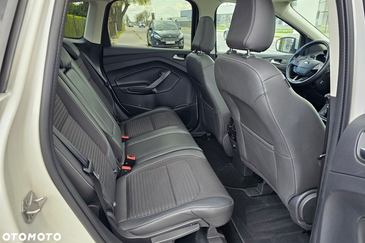 Ford Kuga - 19