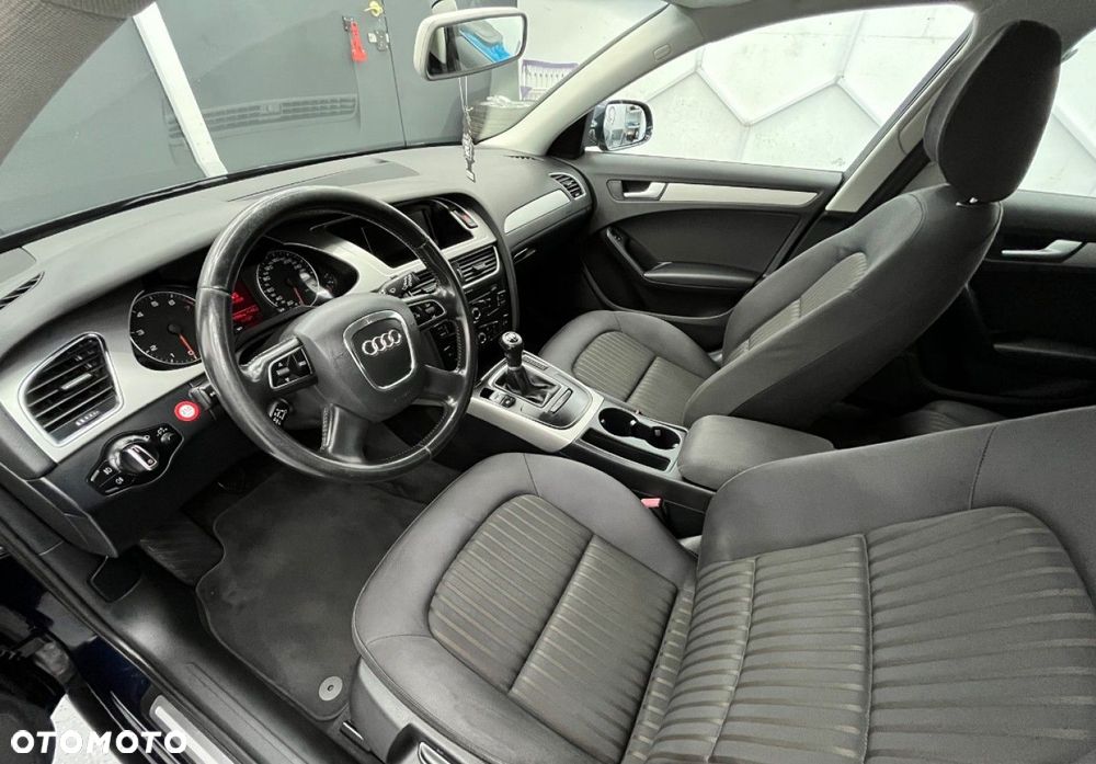 Audi A4 Avant - 11