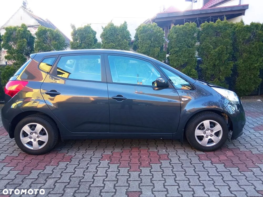 Kia Venga 1.6 L - 2