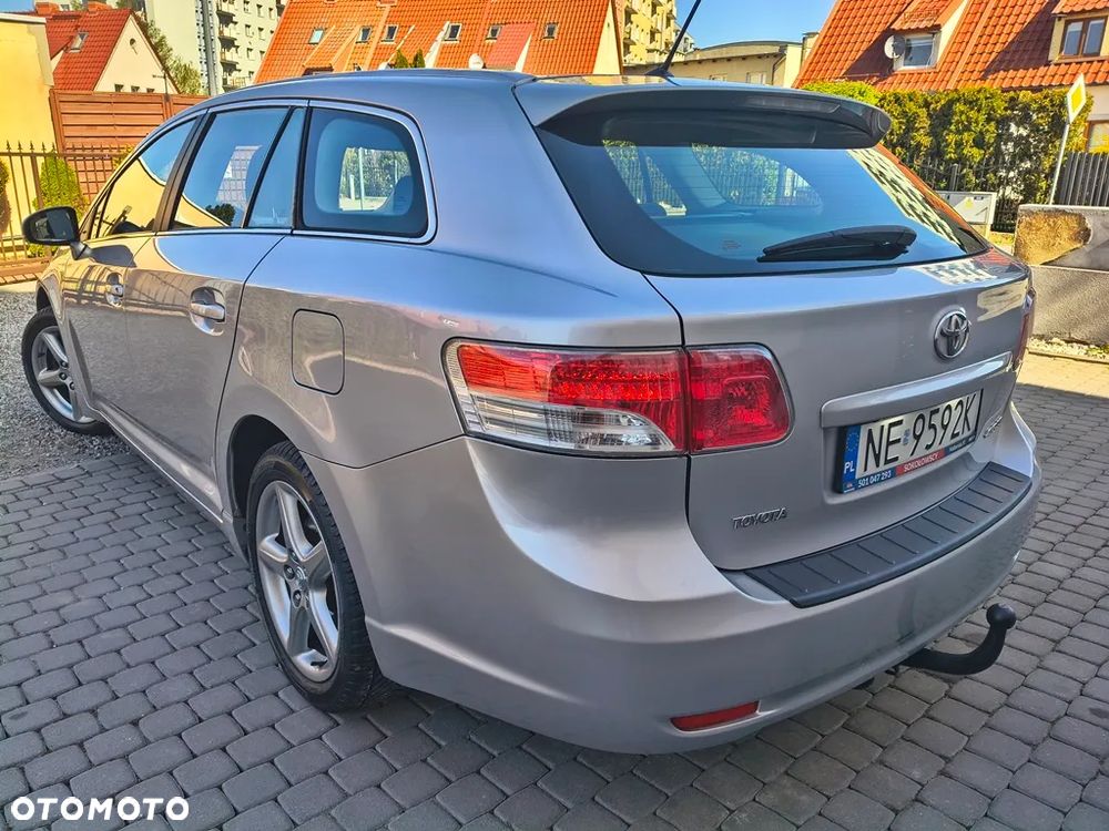 Toyota Avensis Touring Sports 1.8 Executive - 6