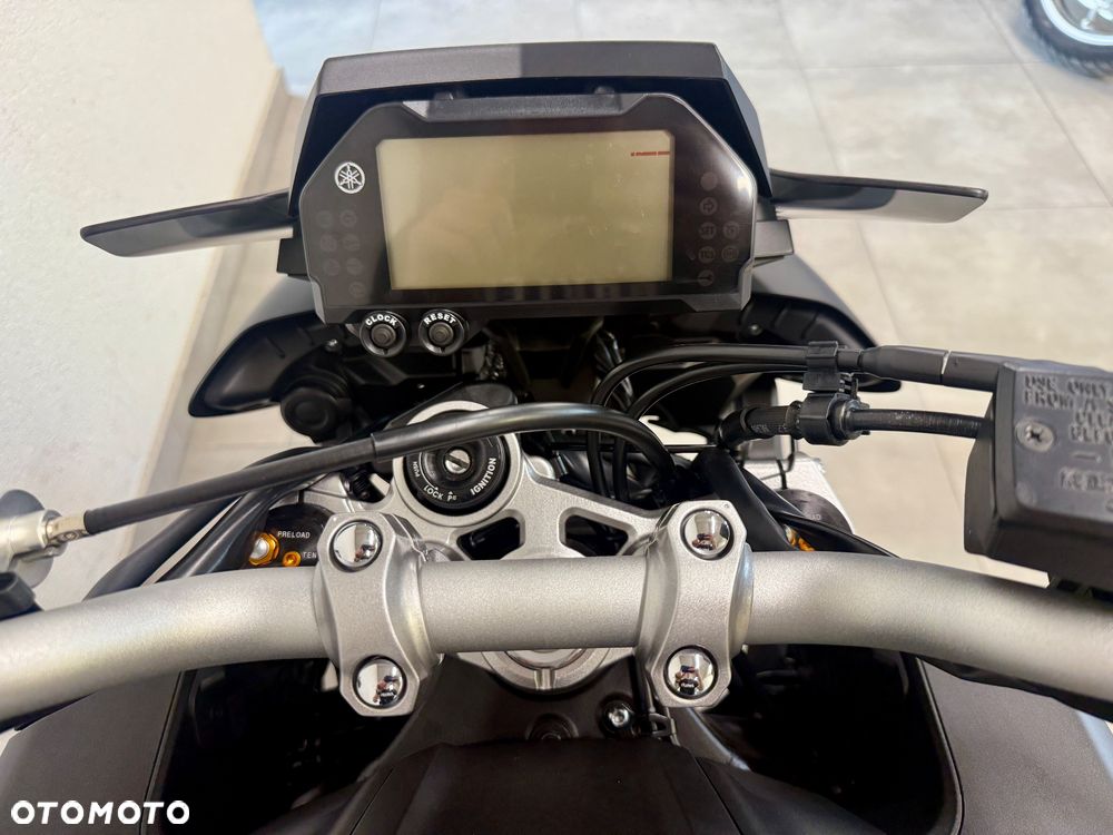 Yamaha MT - 8