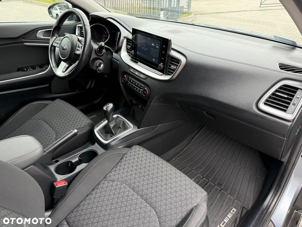 Kia XCeed 1.4 T-GDI M - 30