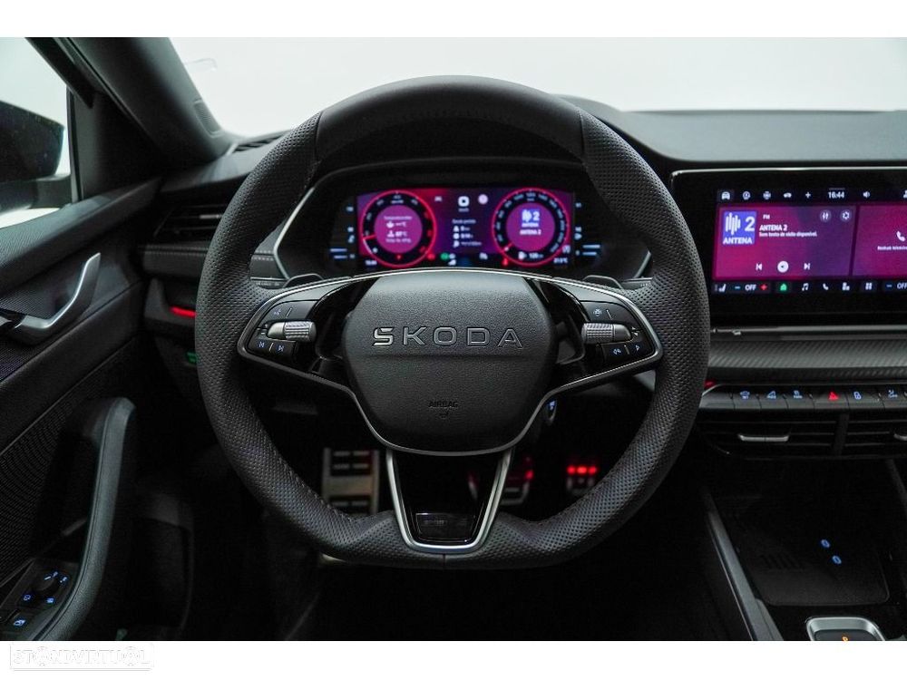 Skoda Octavia Break 2.0 TDI Sportline DSG - 27