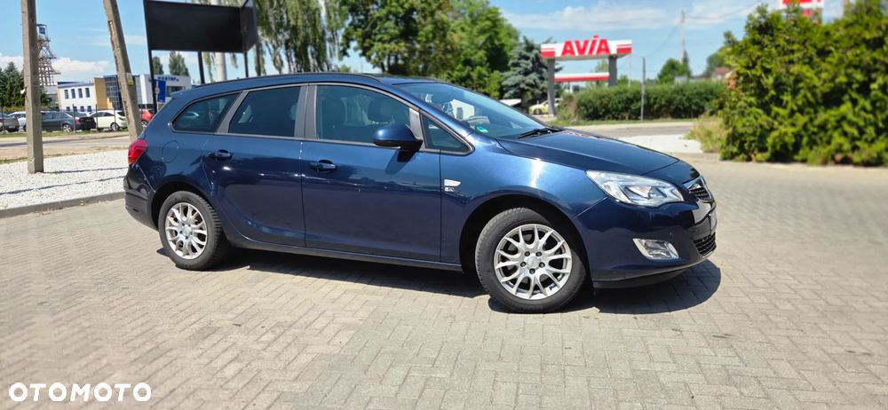 Opel Astra 1.6 Turbo 150 Jahre - 18