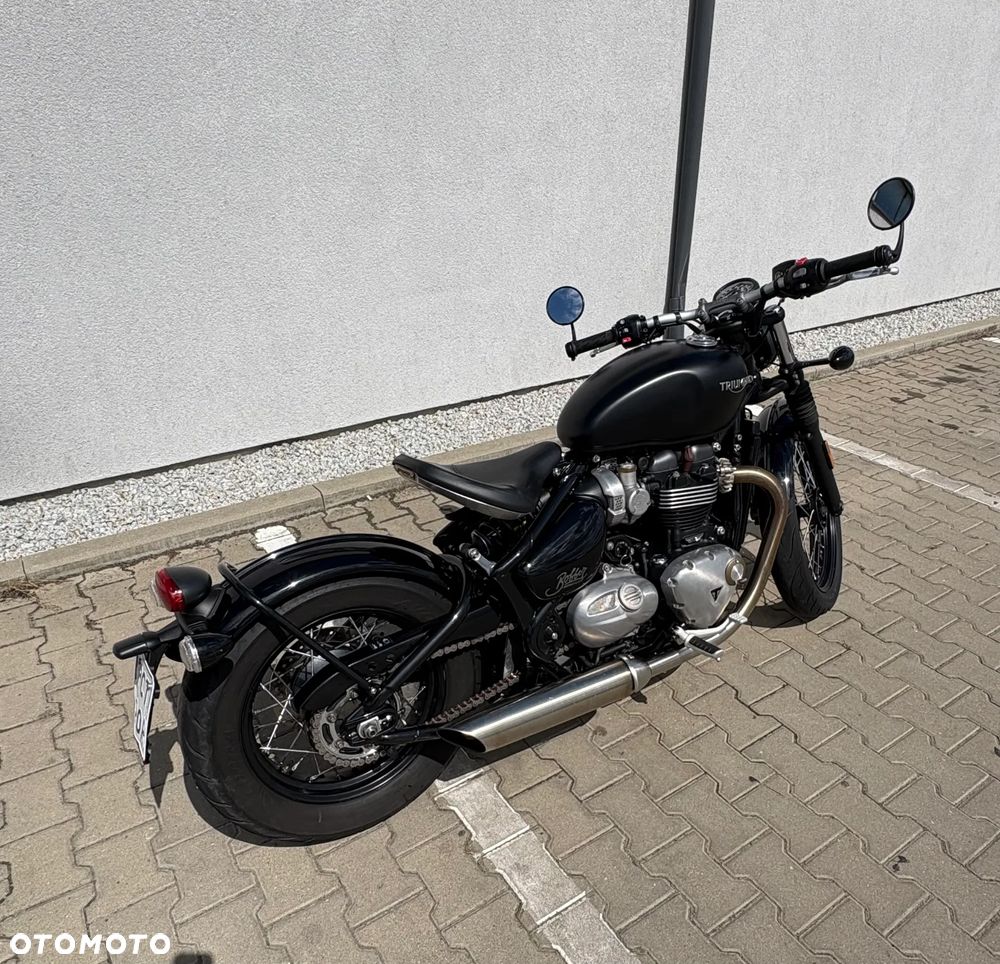 Triumph Bonneville Bobber - 2
