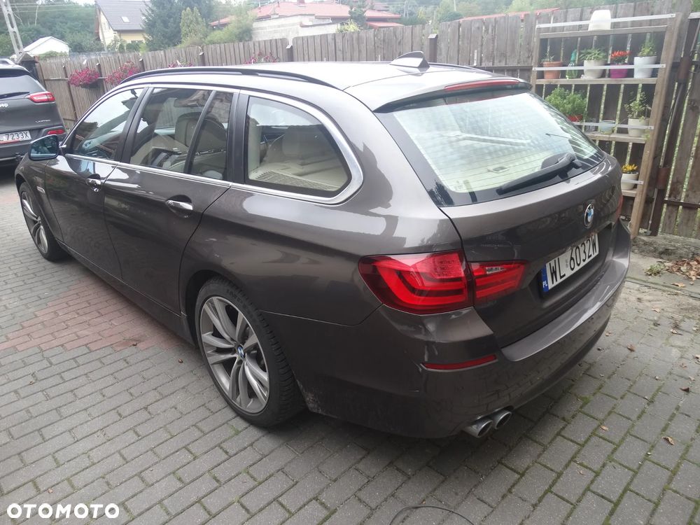 BMW Seria 5 530d xDrive - 4