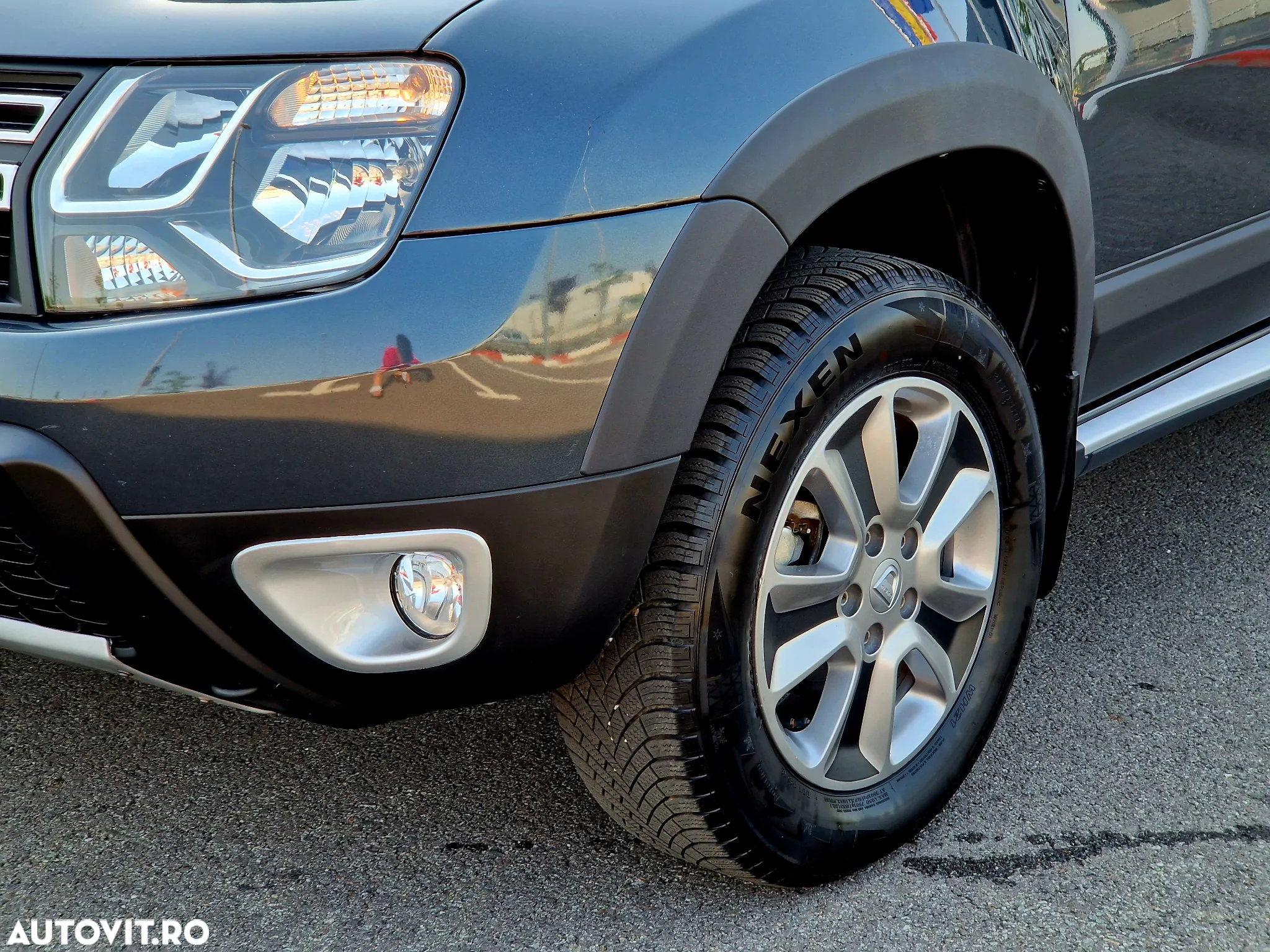 Dacia Duster 1.6 4x2 Laureate - 9