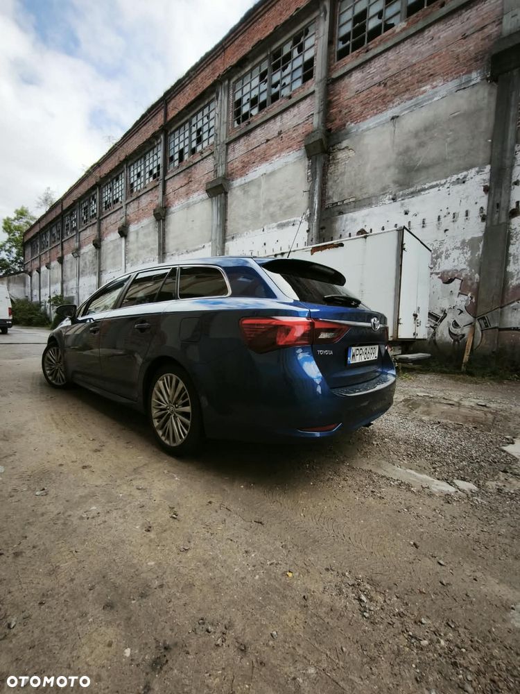 Toyota Avensis 2.0 D-4D Prestige - 14