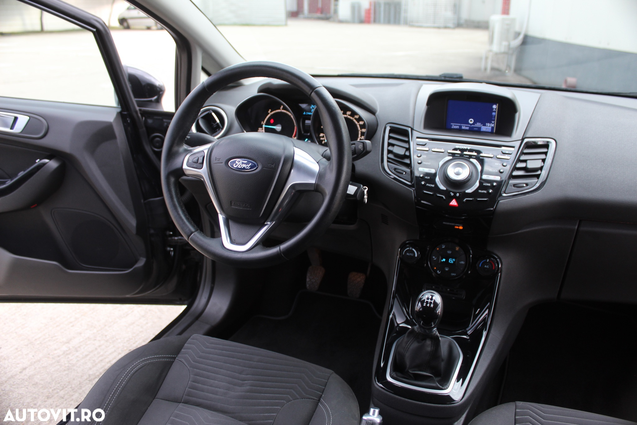 Ford Fiesta 1.6 TDCi Titanium - 19