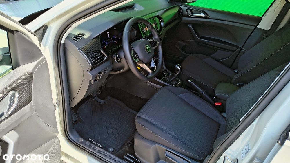 Volkswagen T-Cross - 11
