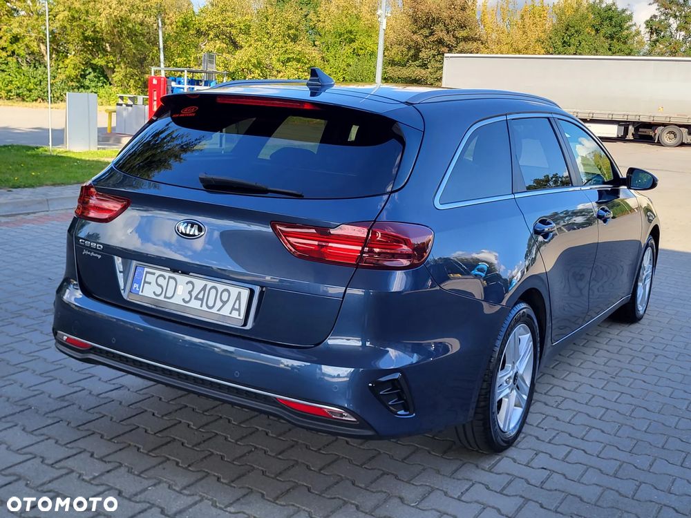 Kia Ceed - 8