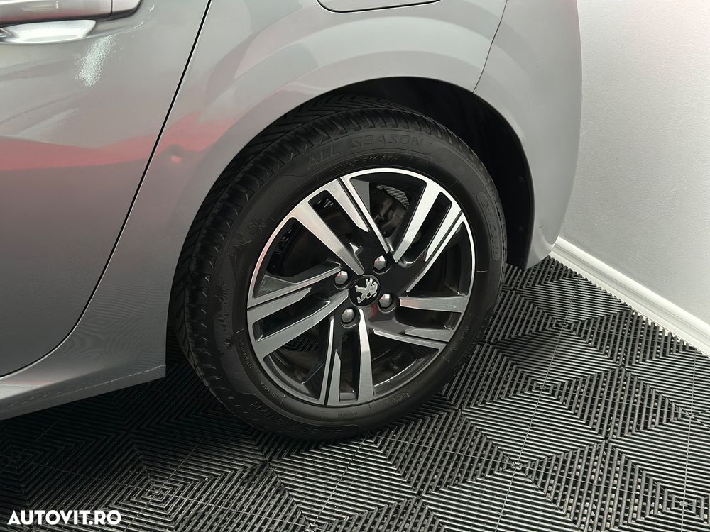 Peugeot 208 1.2 L PureTech STT EAT8 Allure - 40