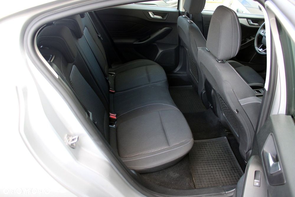 Ford Focus 1.5 EcoBlue Connected - 13