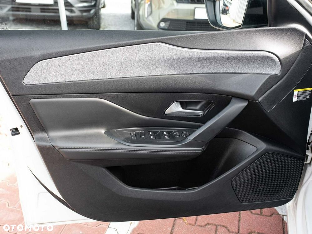 Peugeot 308 1.5 BlueHDi Allure S&S - 10