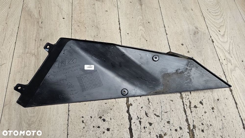 Lewy bok osłona zbiornika KTM 690 Duke (2008-2011) 75008050000 - 10