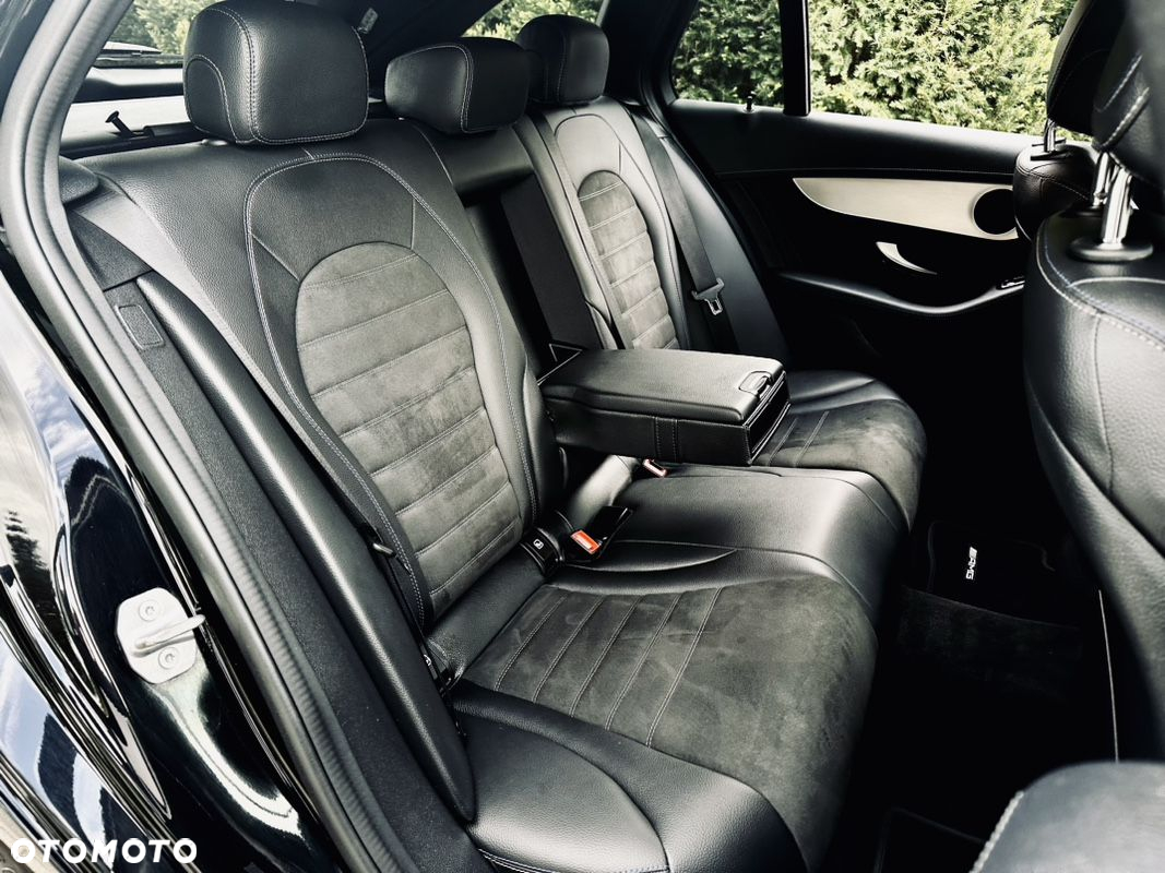 Mercedes-Benz Klasa C 220 d T 9G-TRONIC AMG Line - 32