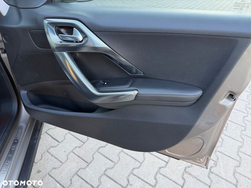 Peugeot 2008 120 VTI Allure - 23