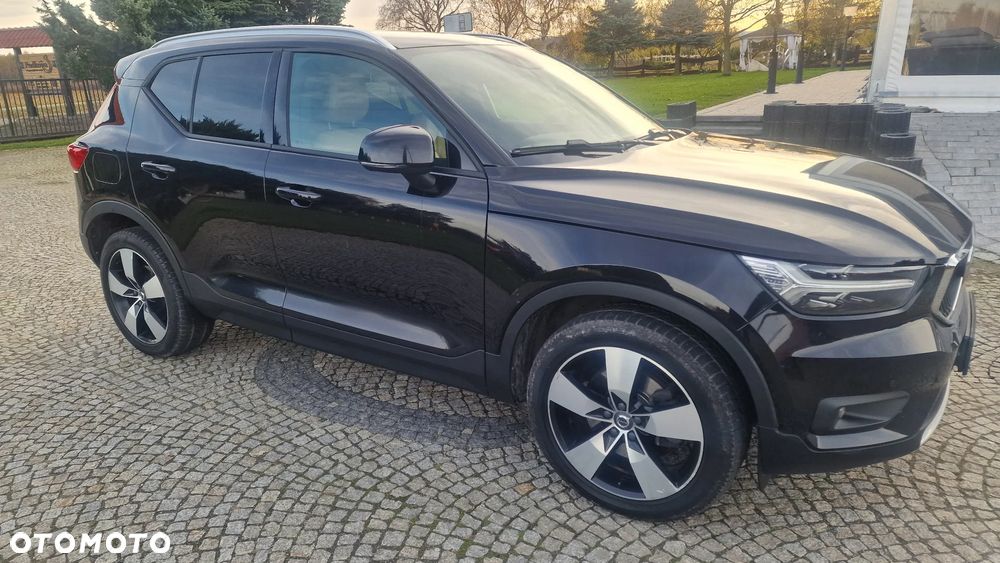 Volvo XC 40 D4 AWD Momentum - 1
