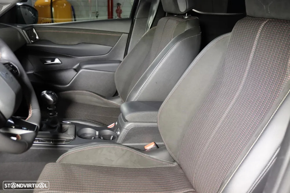 DS DS3 Crossback - 12