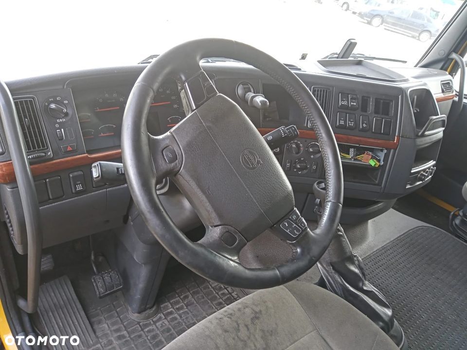 VOLVO FH13 LIFT KABINA GLOB MANUAL 2013R - 7