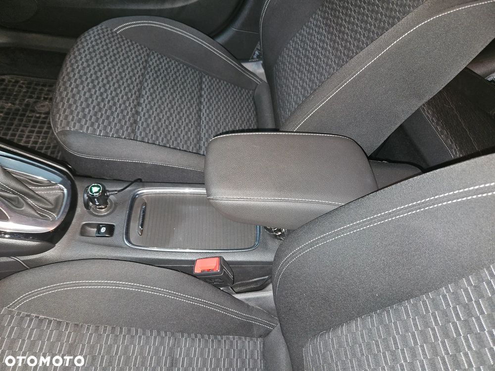 Opel Astra 1.4 T Elite S&S - 26