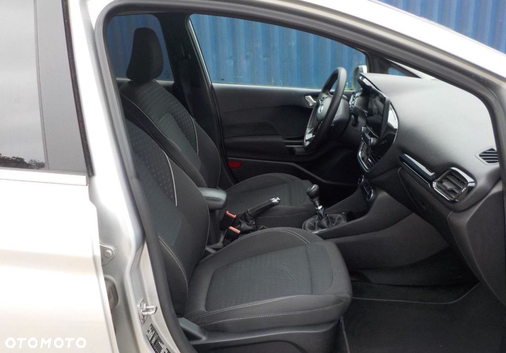 Ford Fiesta - 12