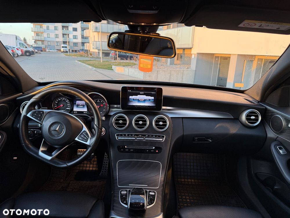 Mercedes-Benz Klasa C 200 4-Matic 9G-TRONIC - 19