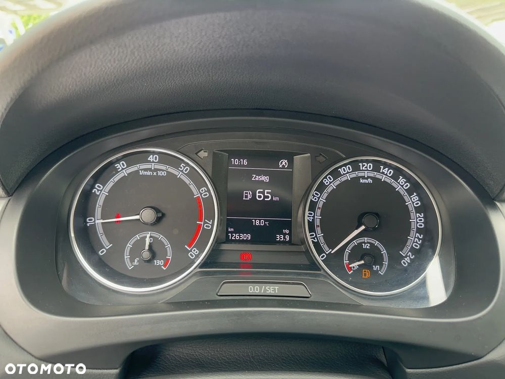 Skoda RAPID 1.0 TSI Ambition - 16