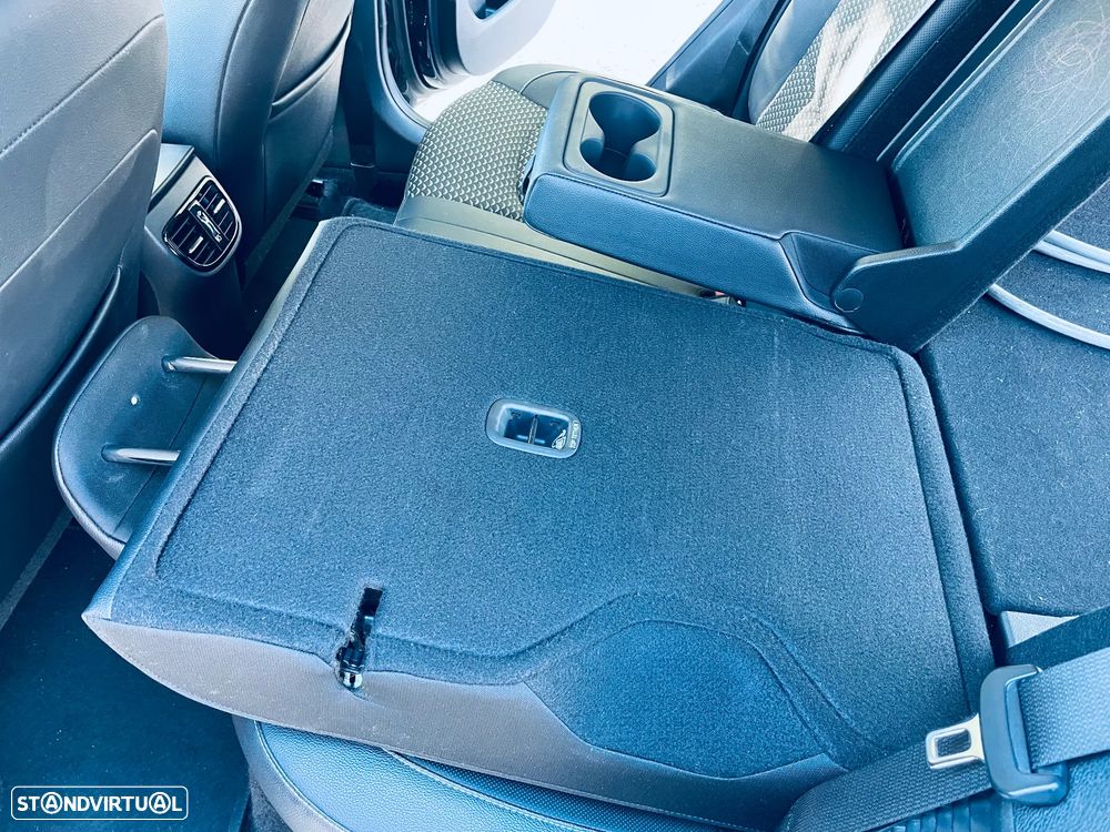 Kia XCeed - 10