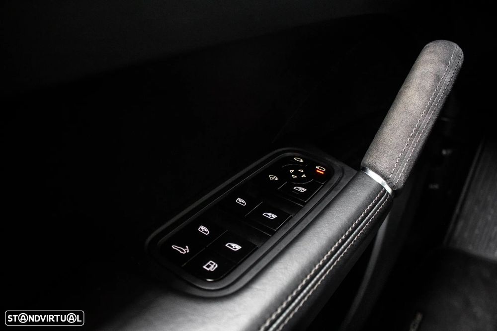 Porsche Cayenne Coupé E-Hybrid - 19