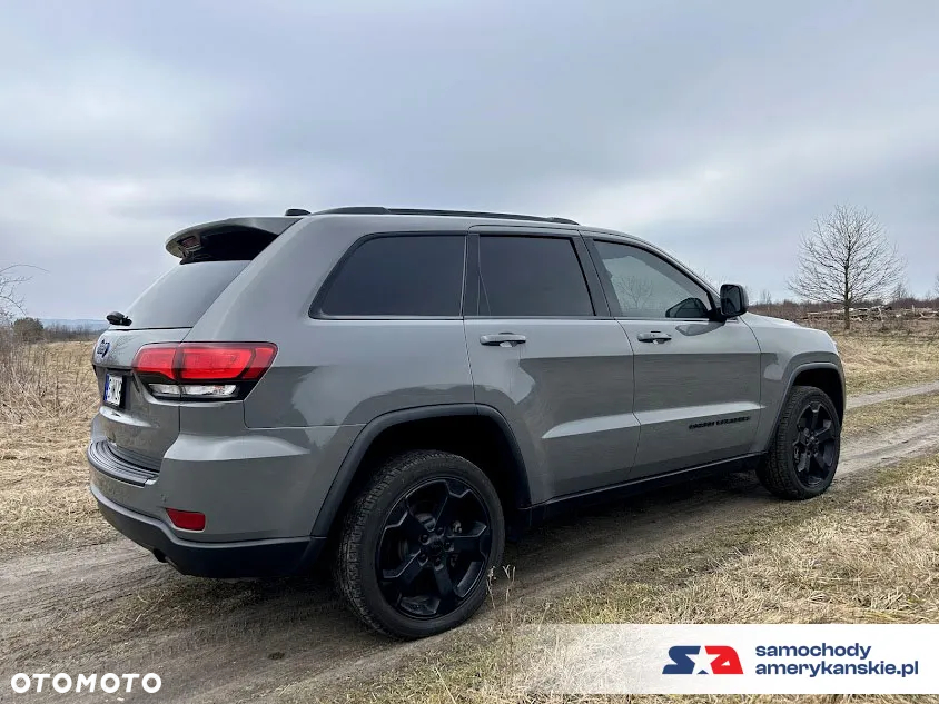 Jeep Grand Cherokee - 20