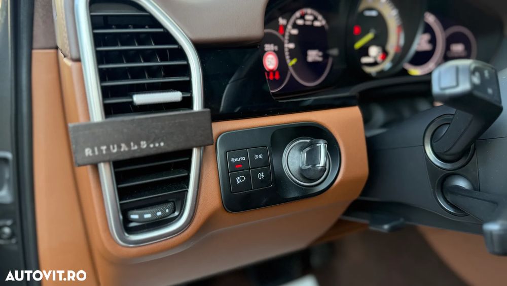 Porsche Cayenne E-Hybrid - 28