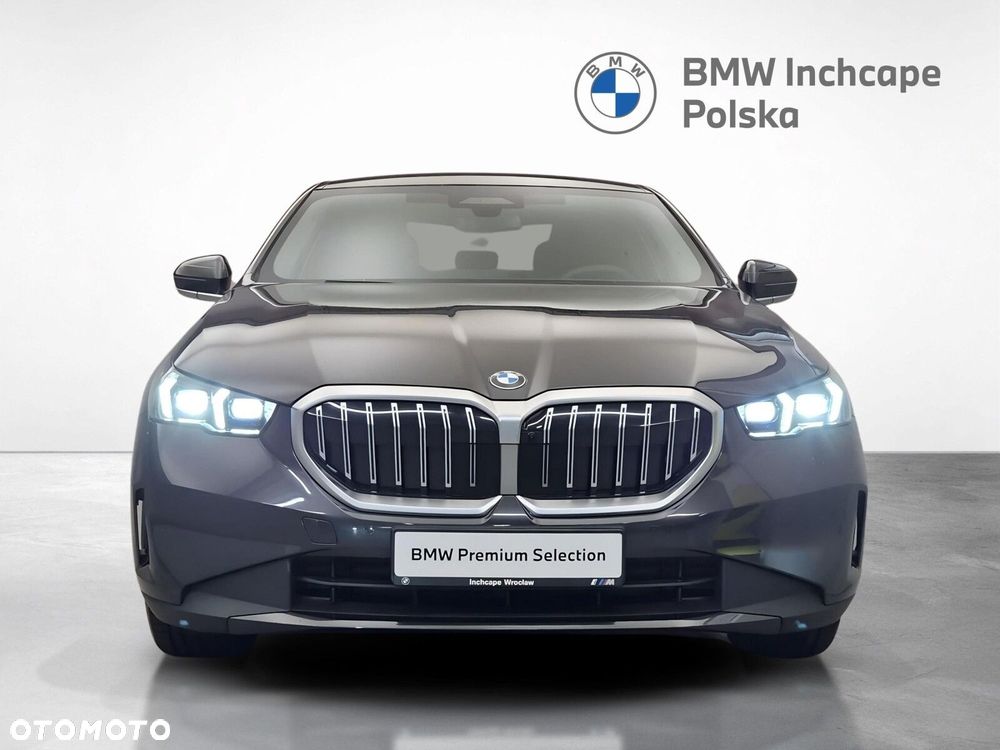 BMW Seria 5 520i mHEV - 9