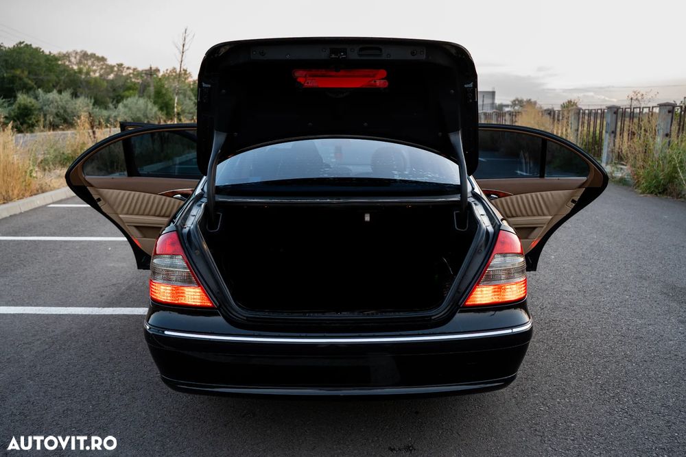 Mercedes-Benz E - 8