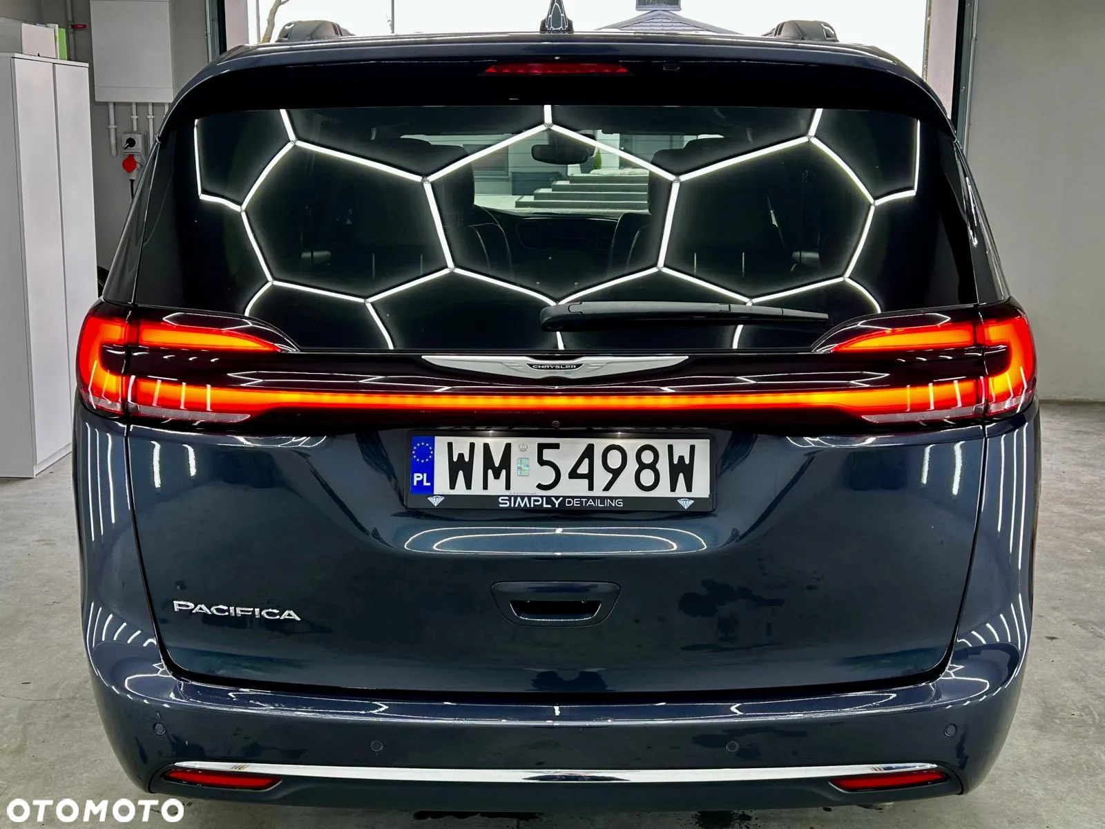 Chrysler Pacifica - 5