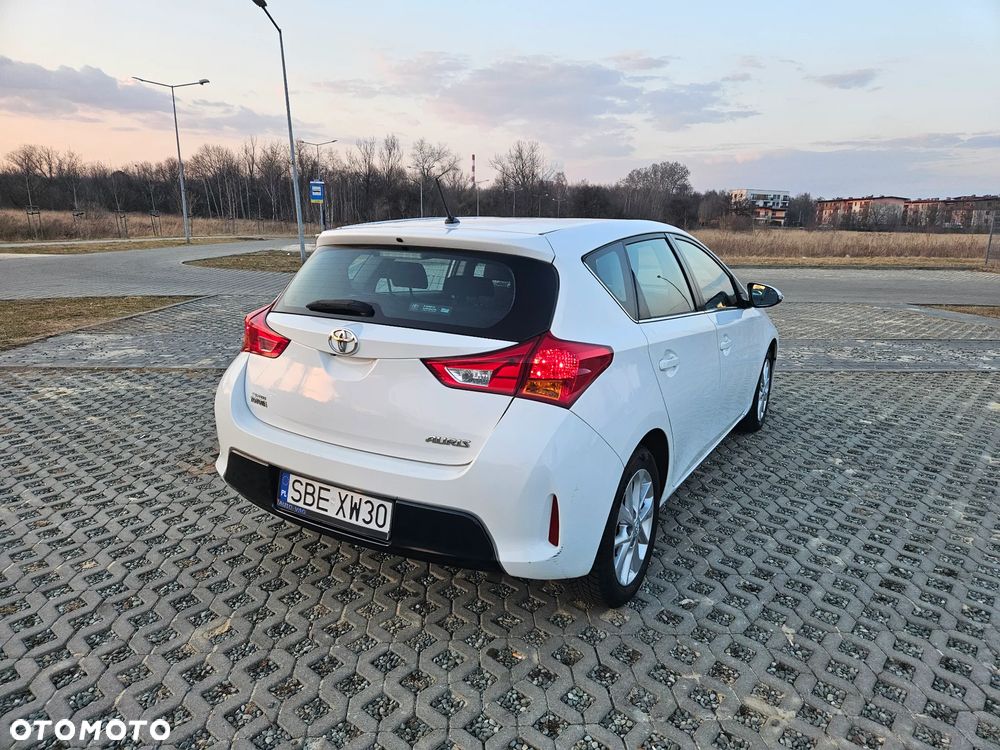 Toyota Auris 1.4 D-4D Comfort - 4