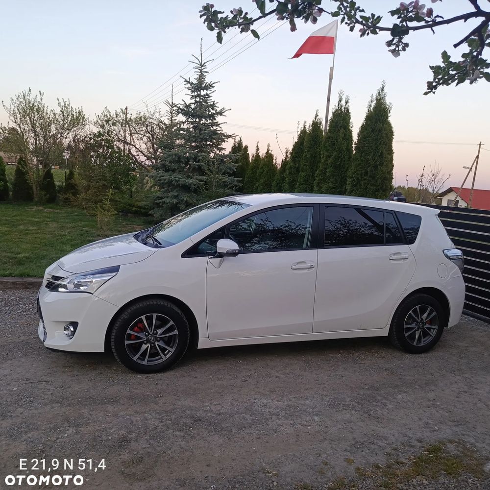 Toyota Verso 2.0 D-4D 5-Sitzer Executive - 24